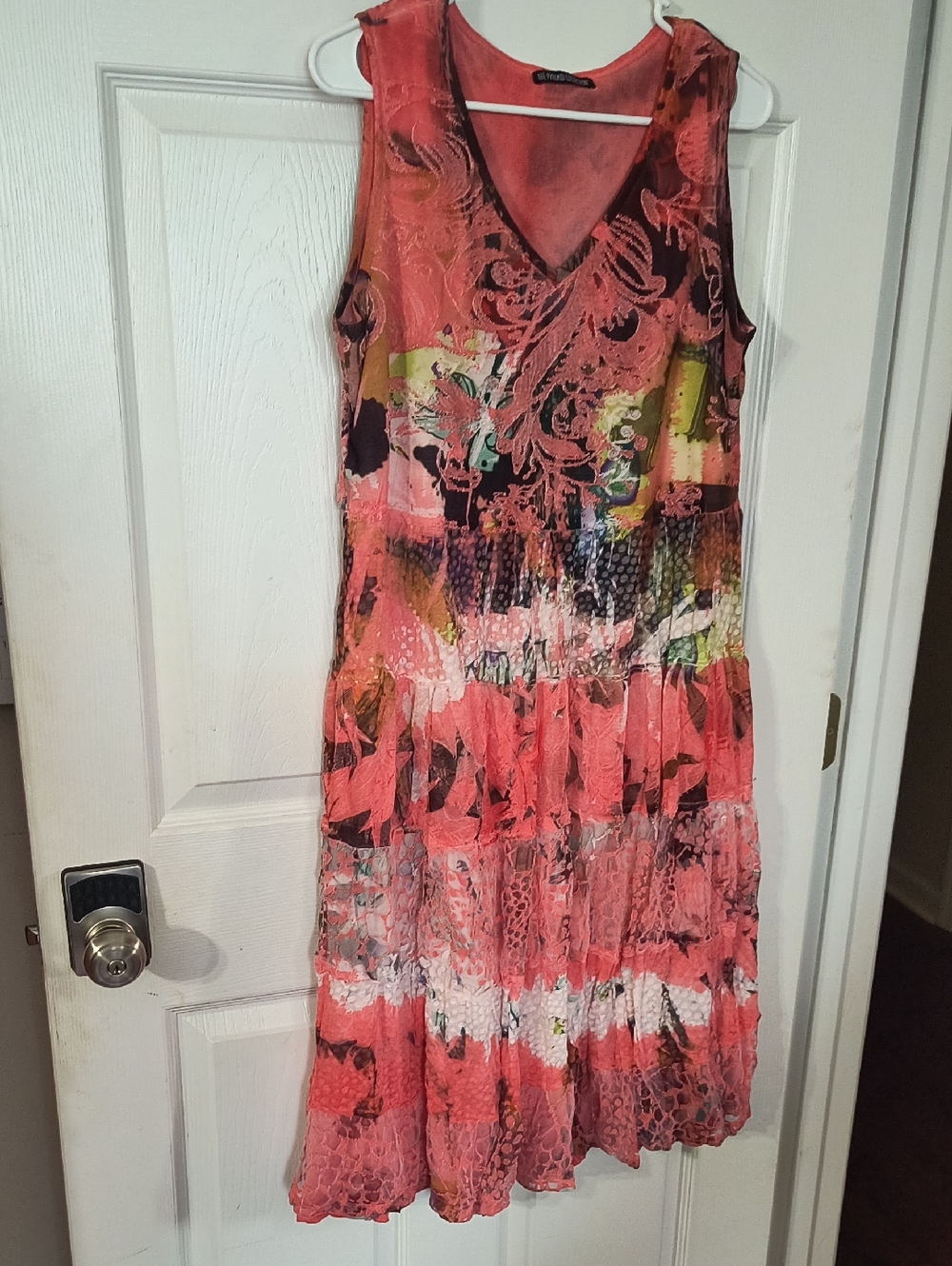 The Pyramid Collection Coral & Multicolor V-Neck Midi Tiered Dress